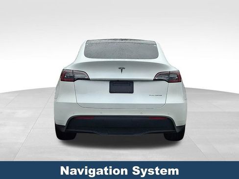 Used 2020 Tesla Model Y Long Range image 6
