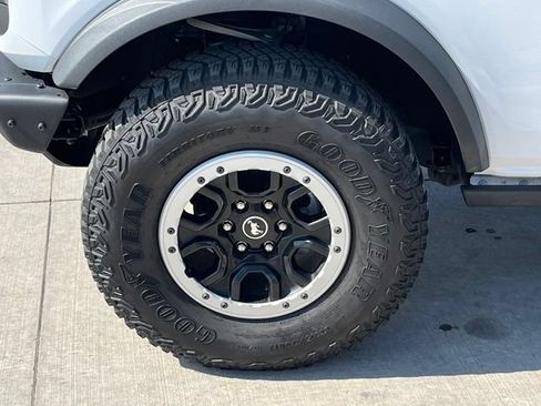 Used 2024 Ford Bronco Badlands AWD/4WD image 9