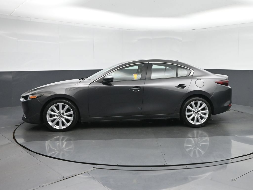 Used 2019 MAZDA MAZDA3 Sedan w/ Preferred Package FWD image 4