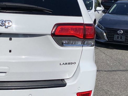 Used 2021 Jeep Grand Cherokee Laredo AWD/4WD image 5