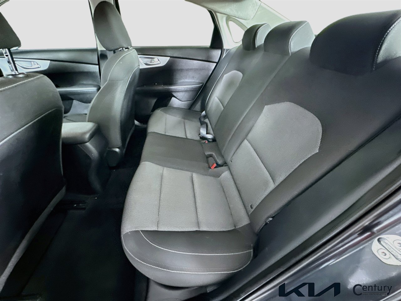 Used 2023 Kia Forte LXS FWD image 22