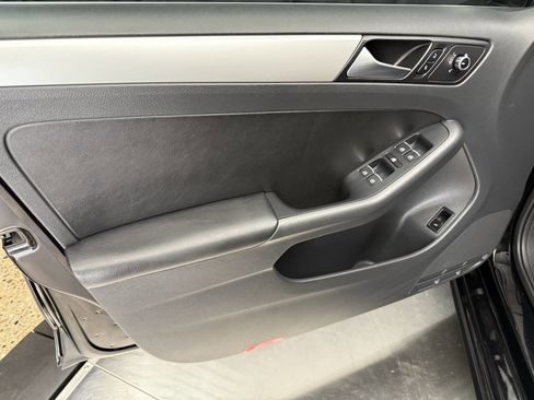 Used 2014 Volkswagen Jetta SE image 17