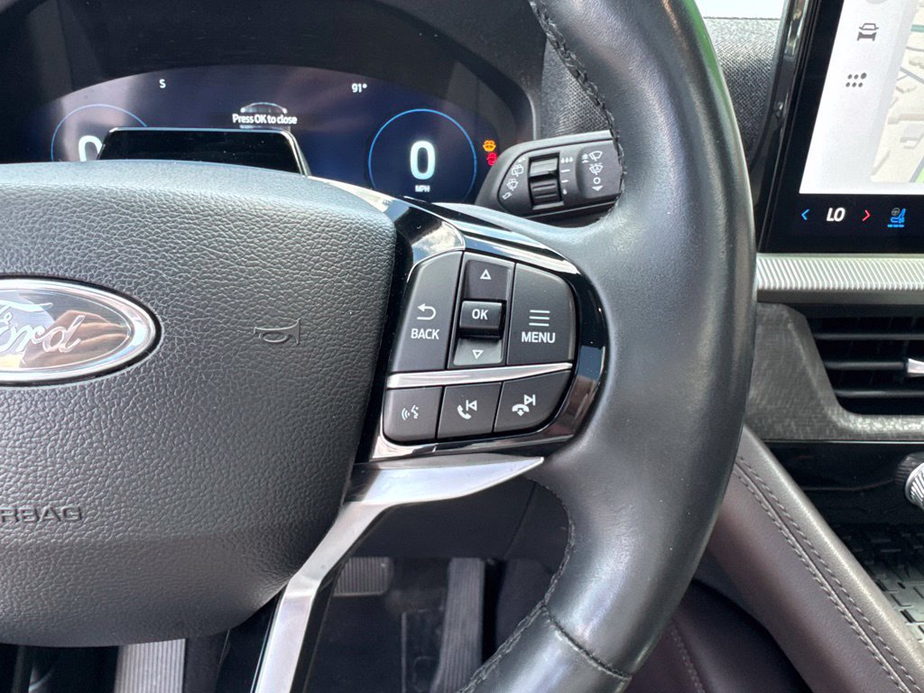 Used 2025 Ford Explorer Platinum w/ Ultimate Package AWD/4WD image 21