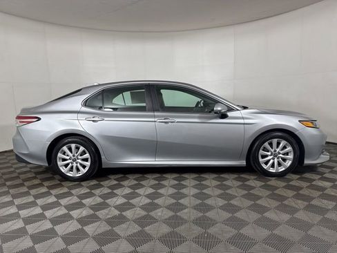 Used 2019 Toyota Camry LE image 2
