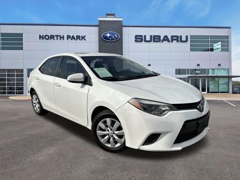 Used 2016 Toyota Corolla LE image 1