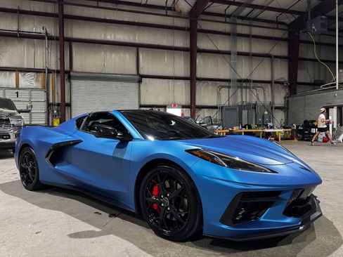 Used 2021 Chevrolet Corvette Stingray Premium Cpe w/ Z51 Performance Package image 1