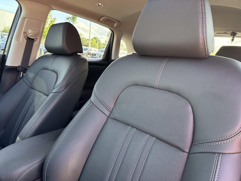 Used 2025 Honda HR-V EX-L image 23