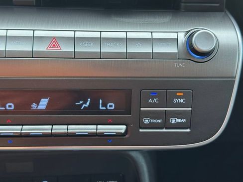 Used 2024 Hyundai Kona SEL FWD image 31