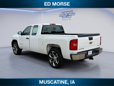 Used 2012 Chevrolet Silverado 1500 W/T AWD/4WD image 3