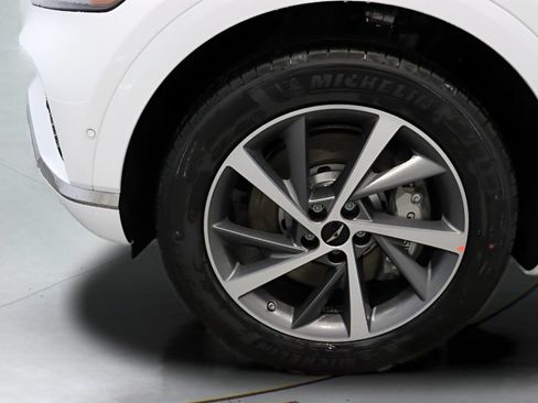 Certified 2025 Genesis GV80 2.5T Advanced AWD/4WD image 3