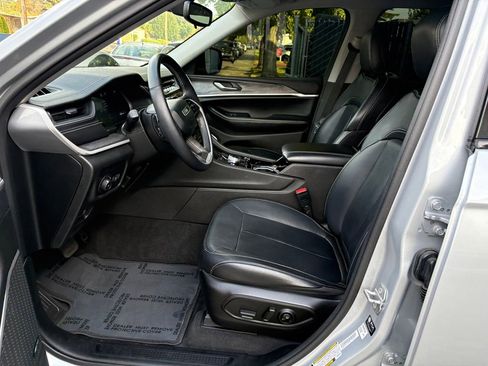 Used 2022 Jeep Grand Cherokee L Limited image 15