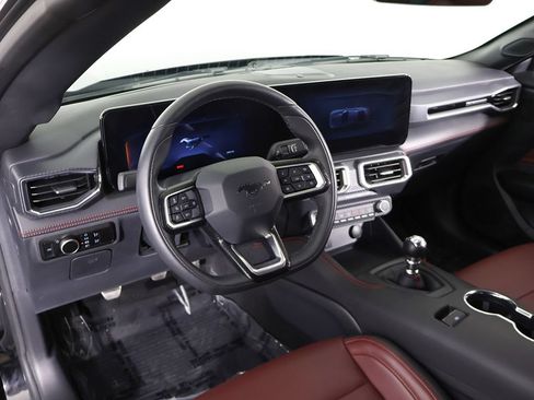 Used 2025 Ford Mustang GT Premium RWD image 26