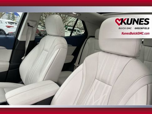 New 2025 Buick Envision Avenir image 17