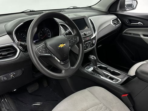 Used 2019 Chevrolet Equinox LS w/ LS Convenience Package image 8