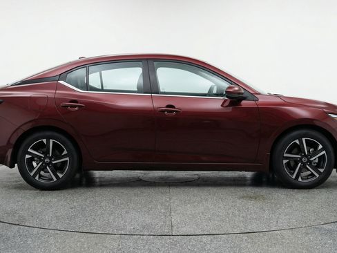 Used 2025 Nissan Sentra SV FWD image 11