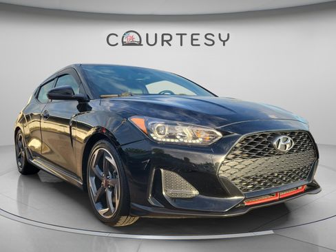Used 2019 Hyundai Veloster Turbo image 4