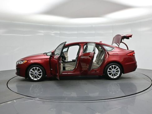 Certified 2019 Ford Fusion SE image 36