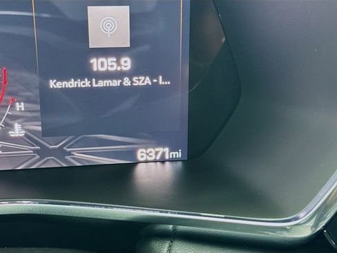 Used 2025 GMC Canyon Elevation w/ Convenience Package image 8