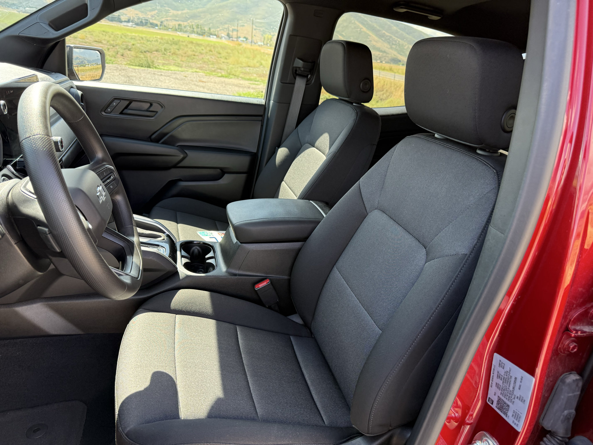 Used 2024 Chevrolet Colorado Trail Boss w/ Technology Package AWD/4WD image 17