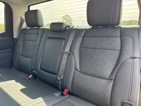 Used 2022 Toyota Tundra Limited image 15