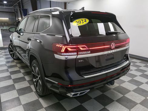 Certified 2024 Volkswagen Atlas SEL Premium R-Line AWD/4WD image 12