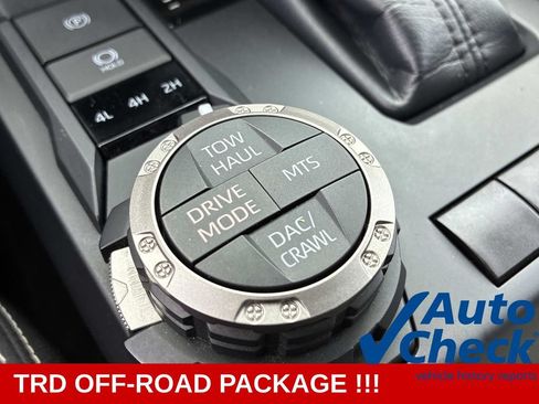 Used 2024 Toyota Tacoma TRD Off-Road AWD/4WD image 29