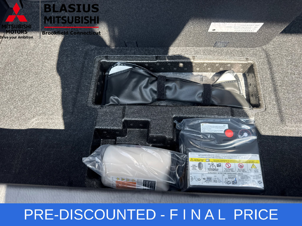 Used 2025 Mitsubishi Outlander ES AWD/4WD image 35