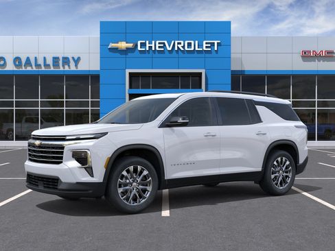 New 2026 Chevrolet Traverse LT w/ Sun and Wheel Package FWD image 2