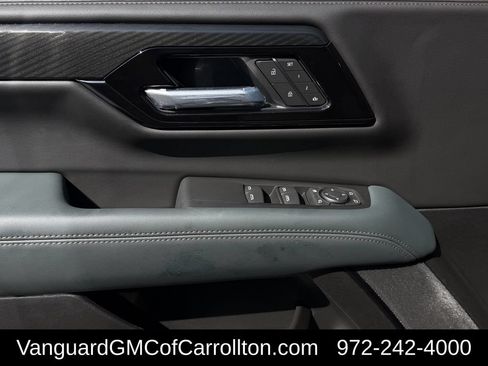 New 2026 GMC Yukon XL AT4 w/ AT4 Premium Package AWD/4WD image 21