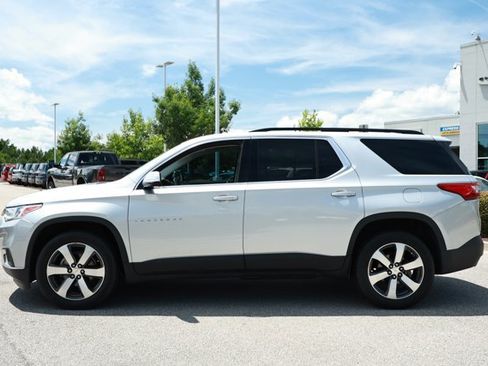 Used 2019 Chevrolet Traverse LT w/ LT Premium Package FWD image 9
