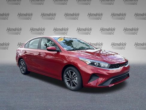 Used 2024 Kia Forte LXS FWD image 2