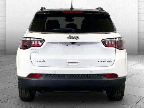 Used 2025 Jeep Compass Limited AWD/4WD image 3