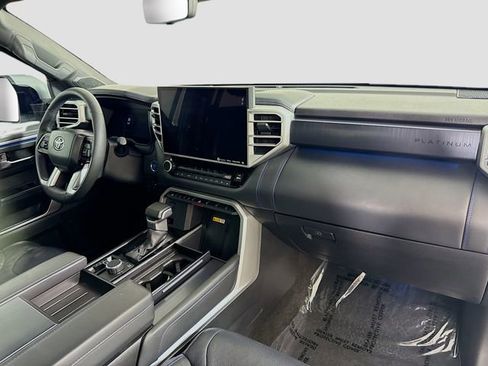 Used 2024 Toyota Tundra Platinum image 29