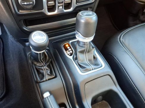 Certified 2023 Jeep Wrangler Sahara w/ Cold Weather Group image 9