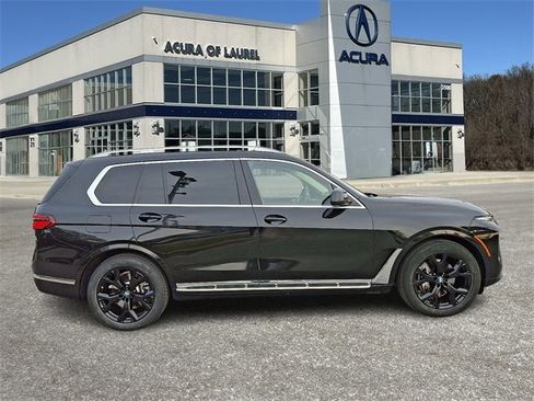 Used 2023 BMW X7 xDrive40i w/ Premium Package image 7