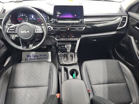 Used 2023 Kia Seltos EX AWD/4WD image 14