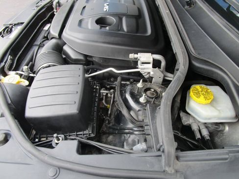 Used 2017 Jeep Grand Cherokee Altitude image 11