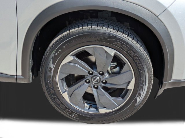 Used 2024 Nissan Rogue SV FWD image 11