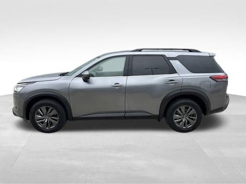 Used 2022 Nissan Pathfinder SV w/ Cargo Package AWD/4WD image 18