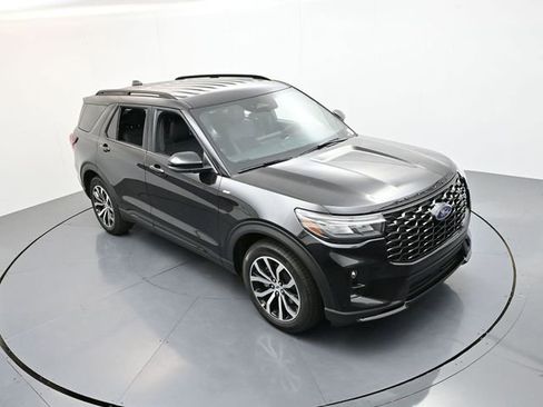 New 2025 Ford Explorer ST-Line image 18