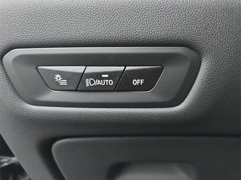 Used 2025 BMW X5 M60i w/ Climate Comfort Package image 30