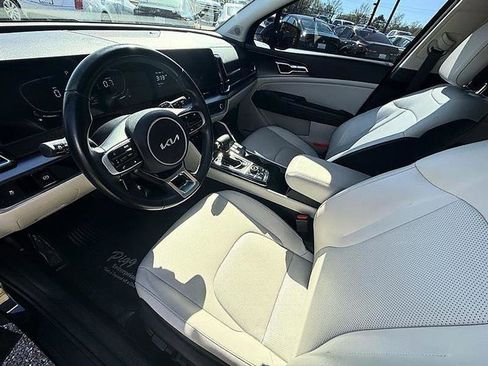 Used 2023 Kia Sportage EX image 17