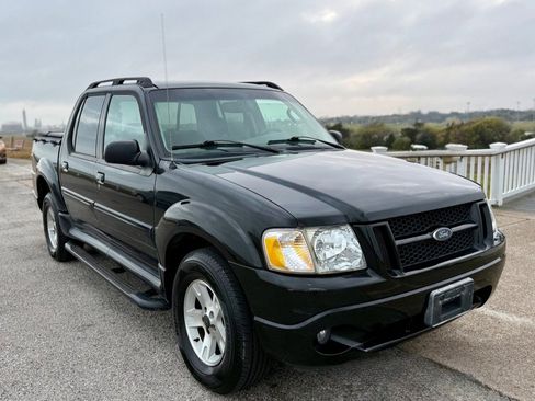 Used 2005 Ford Explorer Sport Trac XLT image 3