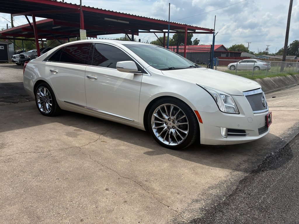 Used 2013 Cadillac XTS Platinum FWD image 5