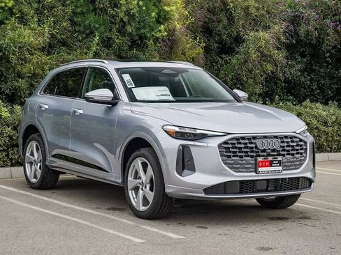 New 2025 Audi Q5 Premium Plus image 3