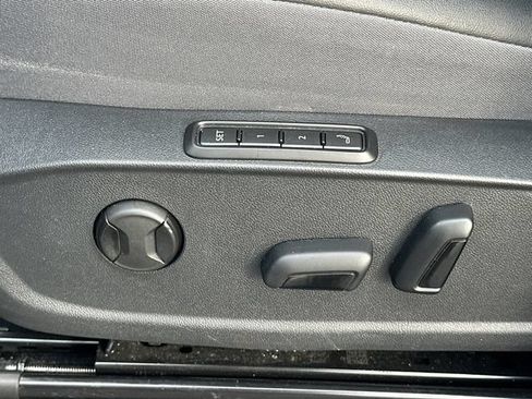 Used 2023 Volkswagen ID.4 Pro S AWD/4WD image 19