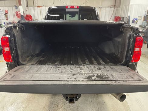 Used 2019 Chevrolet Silverado 2500 High Country w/ Duramax Plus Package image 11