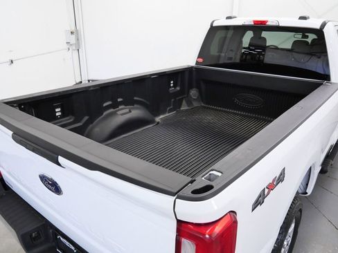 Used 2023 Ford F250 XLT AWD/4WD image 38