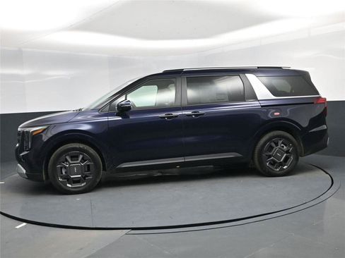 New 2026 Kia Carnival EX image 3