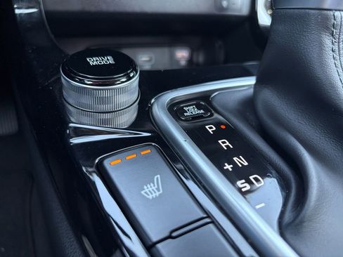 Used 2021 Kia Seltos SX w/ SX Sunroof Package image 5